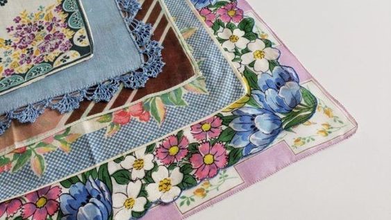 The Classy Guide to Vintage Handkerchiefs HankyBook