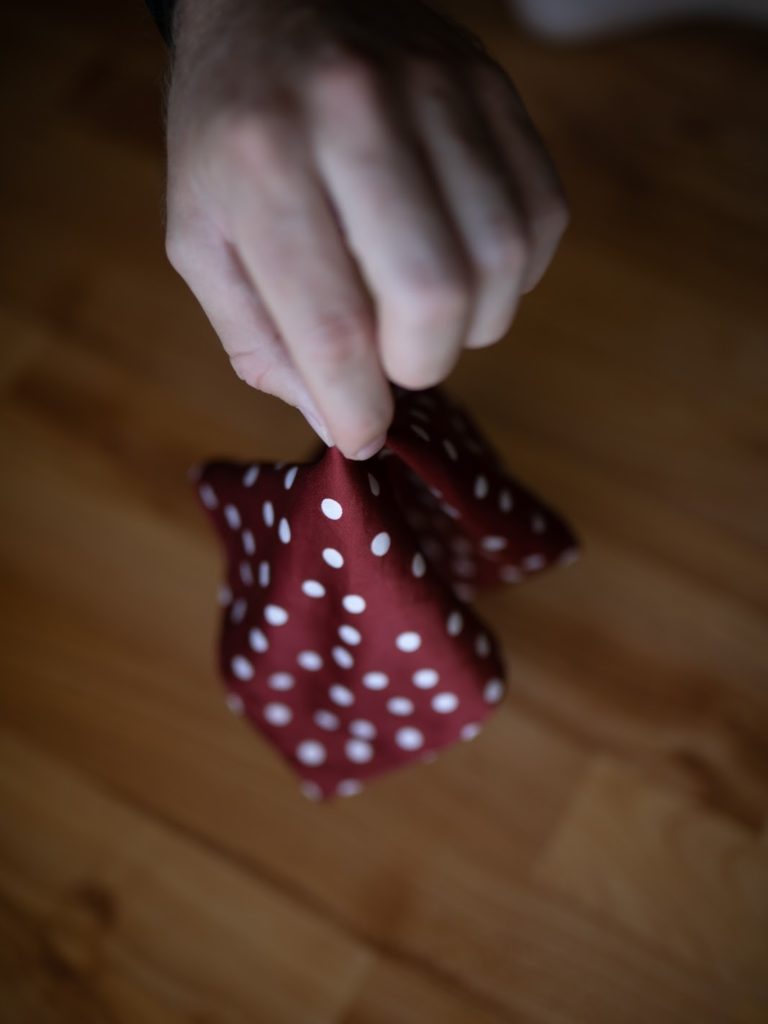 HankyBook - How to Fold a Handkerchief for a Suit Pocket (7 Methods + Photos) - pinch1