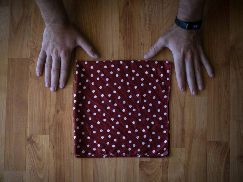 HankyBook - How to Fold a Handkerchief for a Suit Pocket (7 Methods + Photos) - presidential1 1