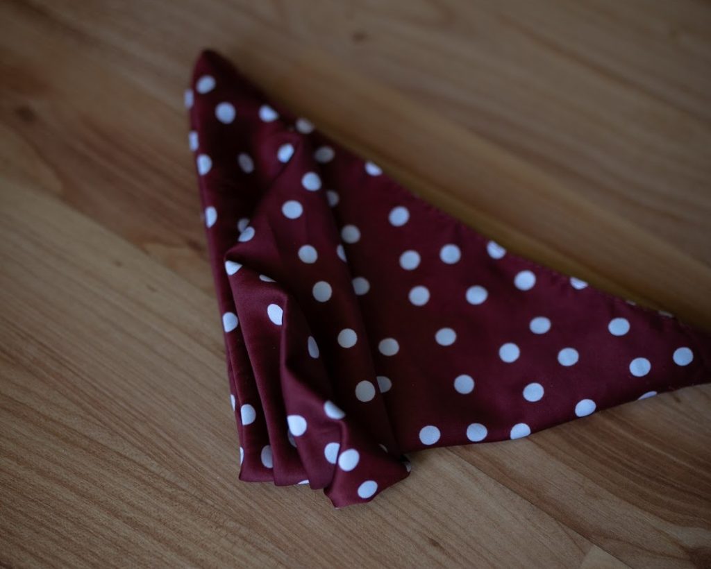 HankyBook - How to Fold a Handkerchief for a Suit Pocket (7 Methods + Photos) - pyramid7